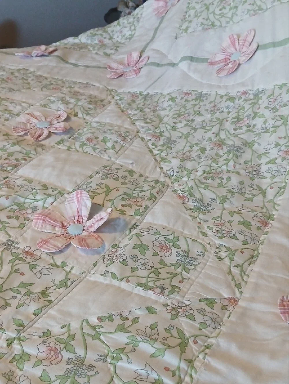 Vintage-Inspired Cream Quilt with Pink Floral Appliqués